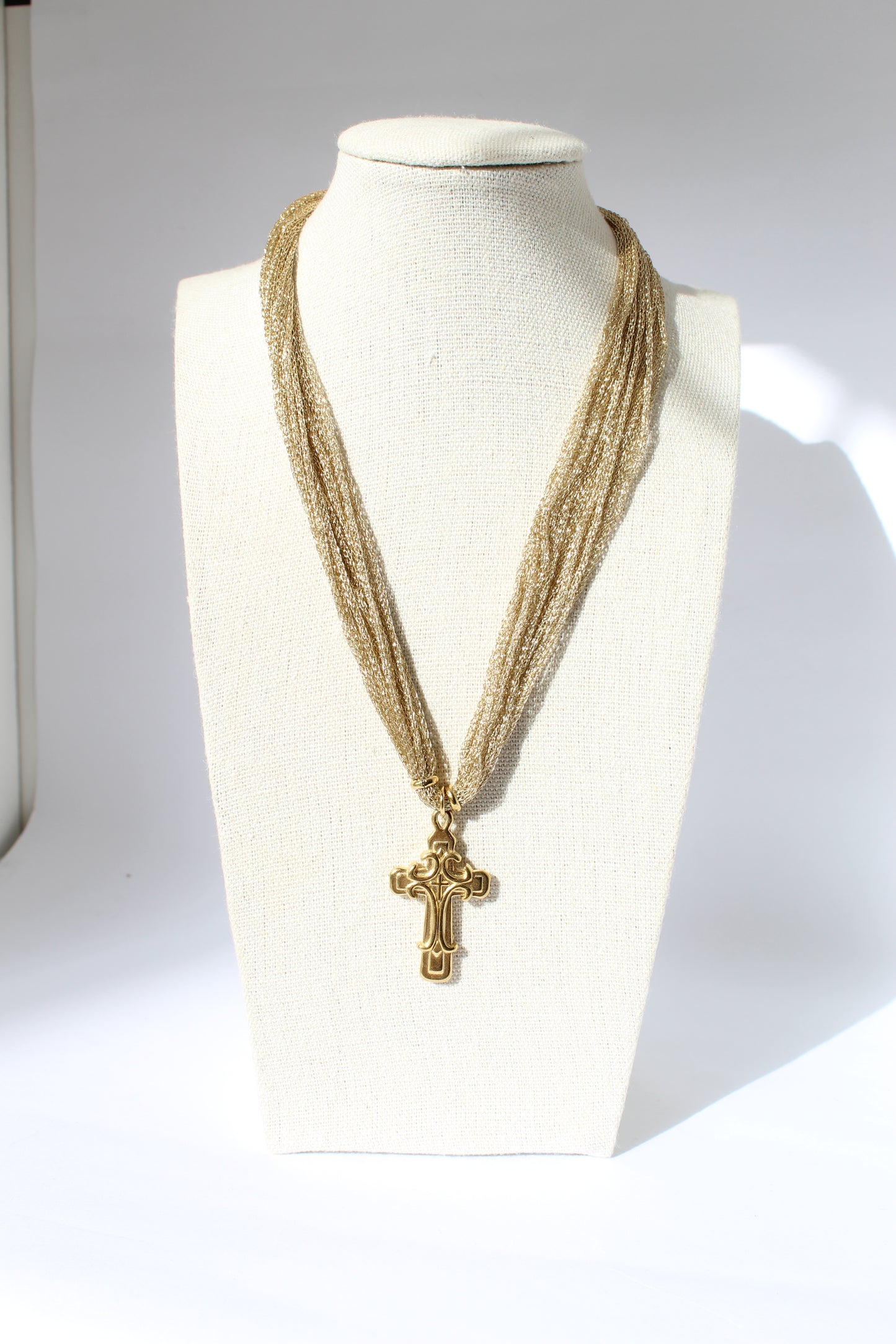 Collana Croce Velata