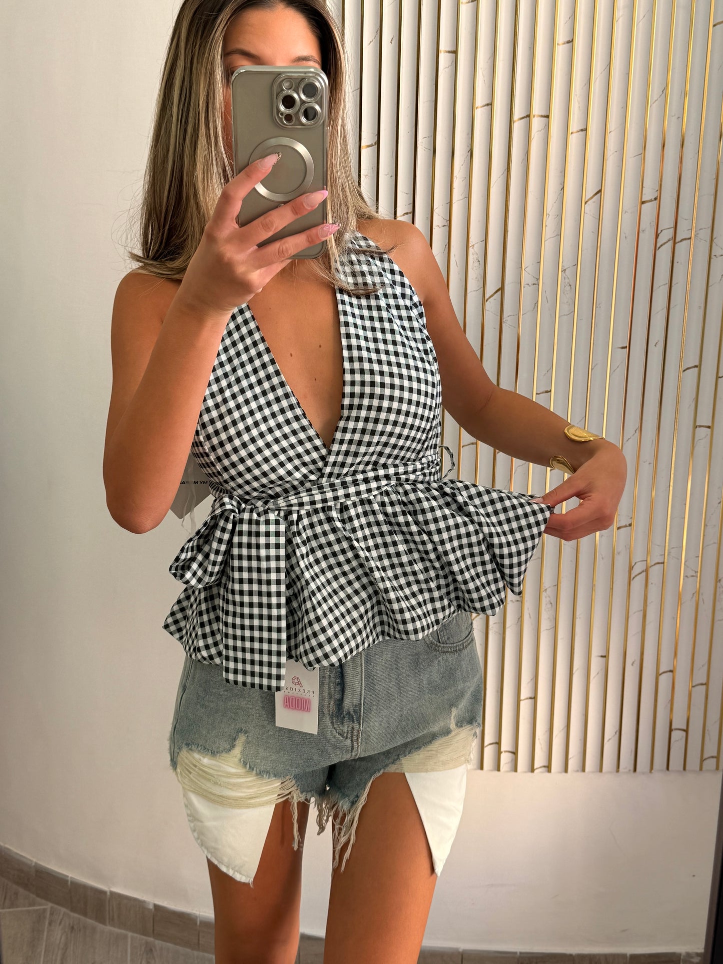 TOP LUCY